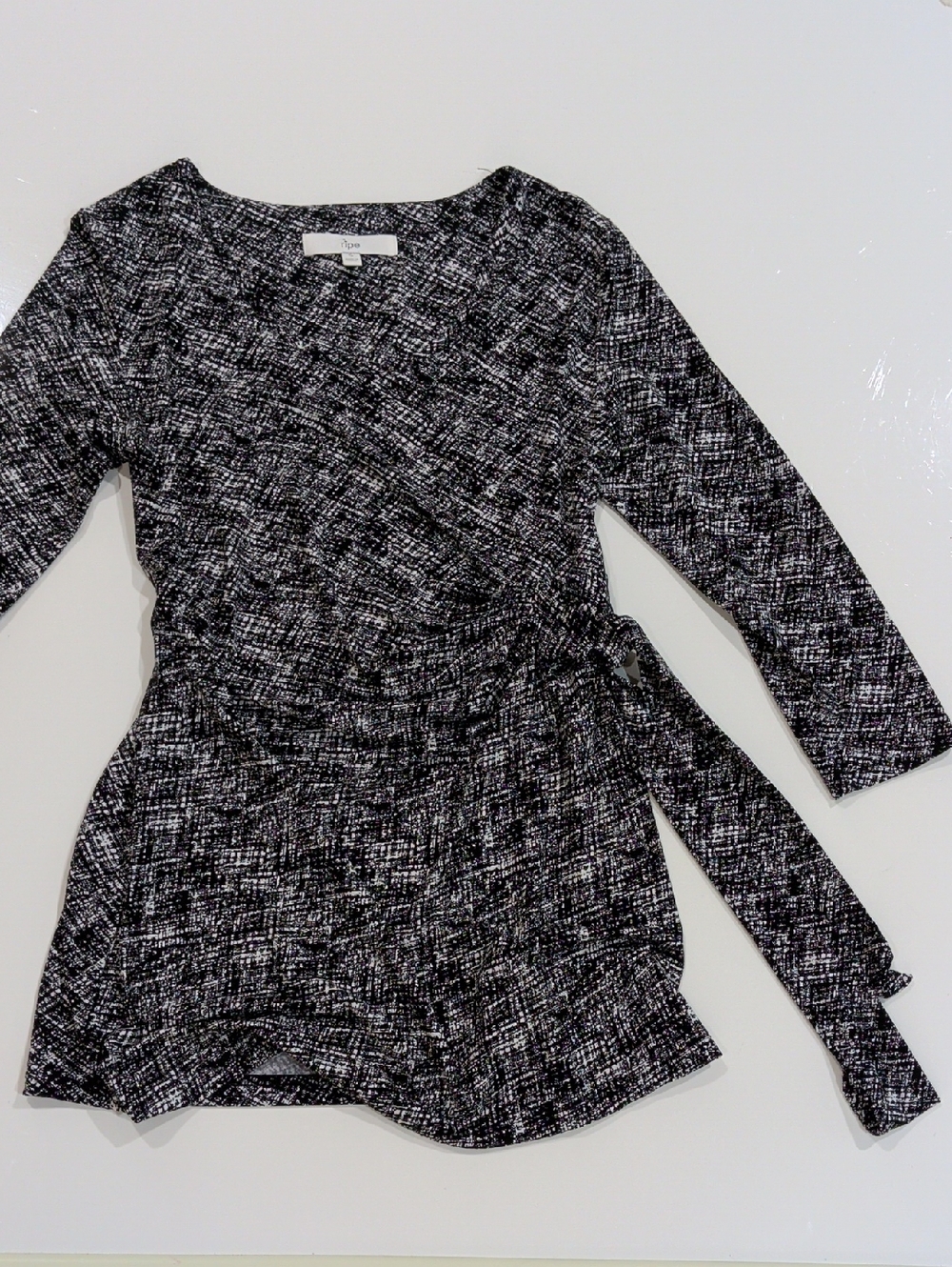 Ripe Black & White Wrap-Style  Tunic‎ Top